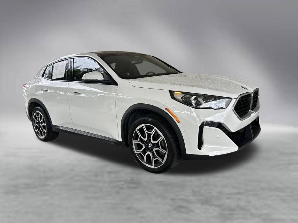 Used 2026 BMW X2 xDrive28i AWD/4WD image 2