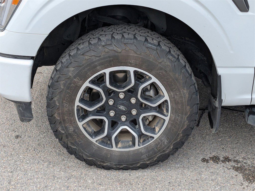 Used 2023 Ford F150 Lariat w/ FX4 Off-Road Package image 13