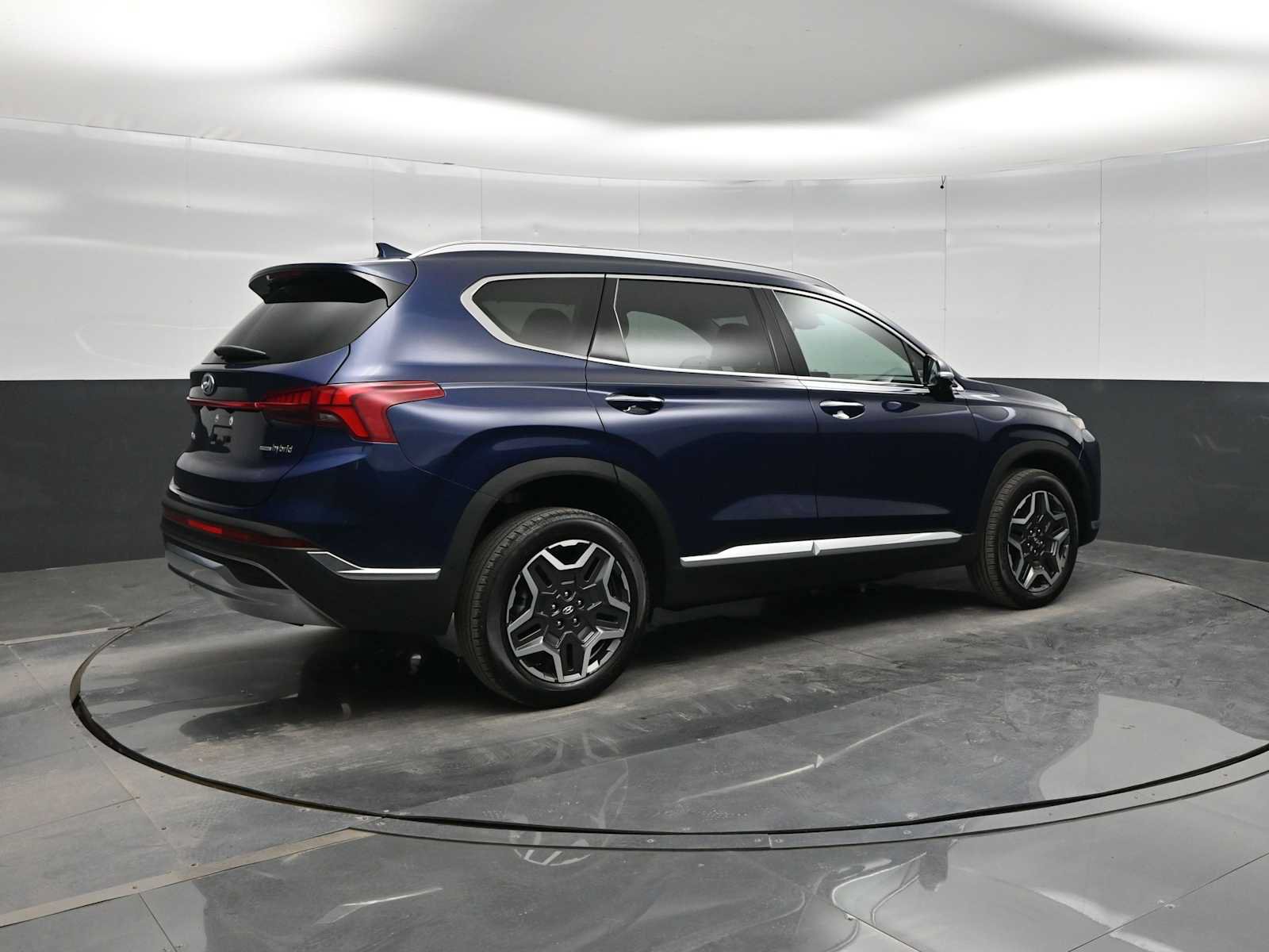 Used 2023 Hyundai Santa Fe Limited w/ Cargo Package AWD/4WD image 8