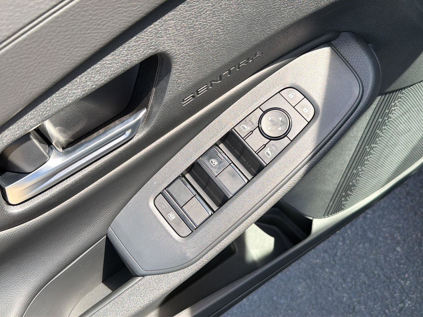 New 2026 Nissan Sentra SV w/ SV Convenience Package FWD image 31
