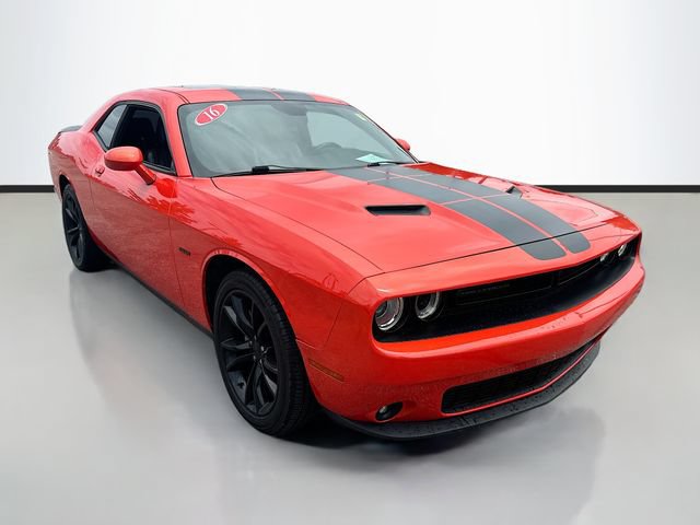 Used 2016 Dodge Challenger R/T Plus RWD image 3