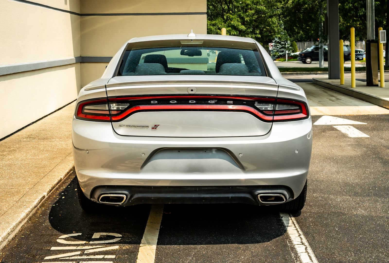 Used 2019 Dodge Charger SXT AWD/4WD image 6