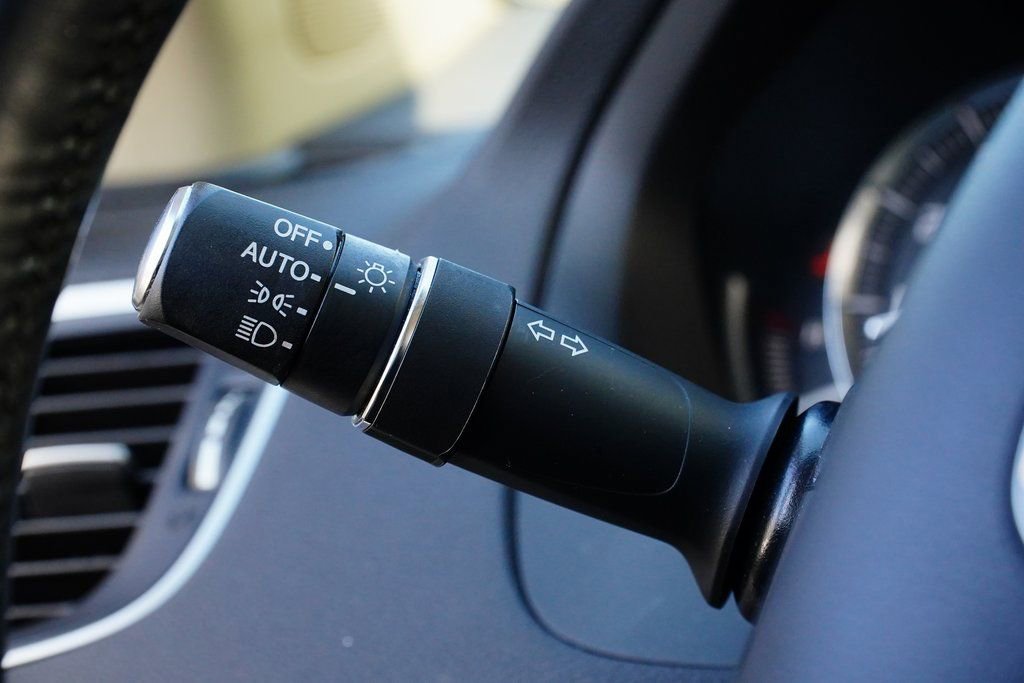 Used 2018 Acura TLX w/ Technology Package FWD image 24