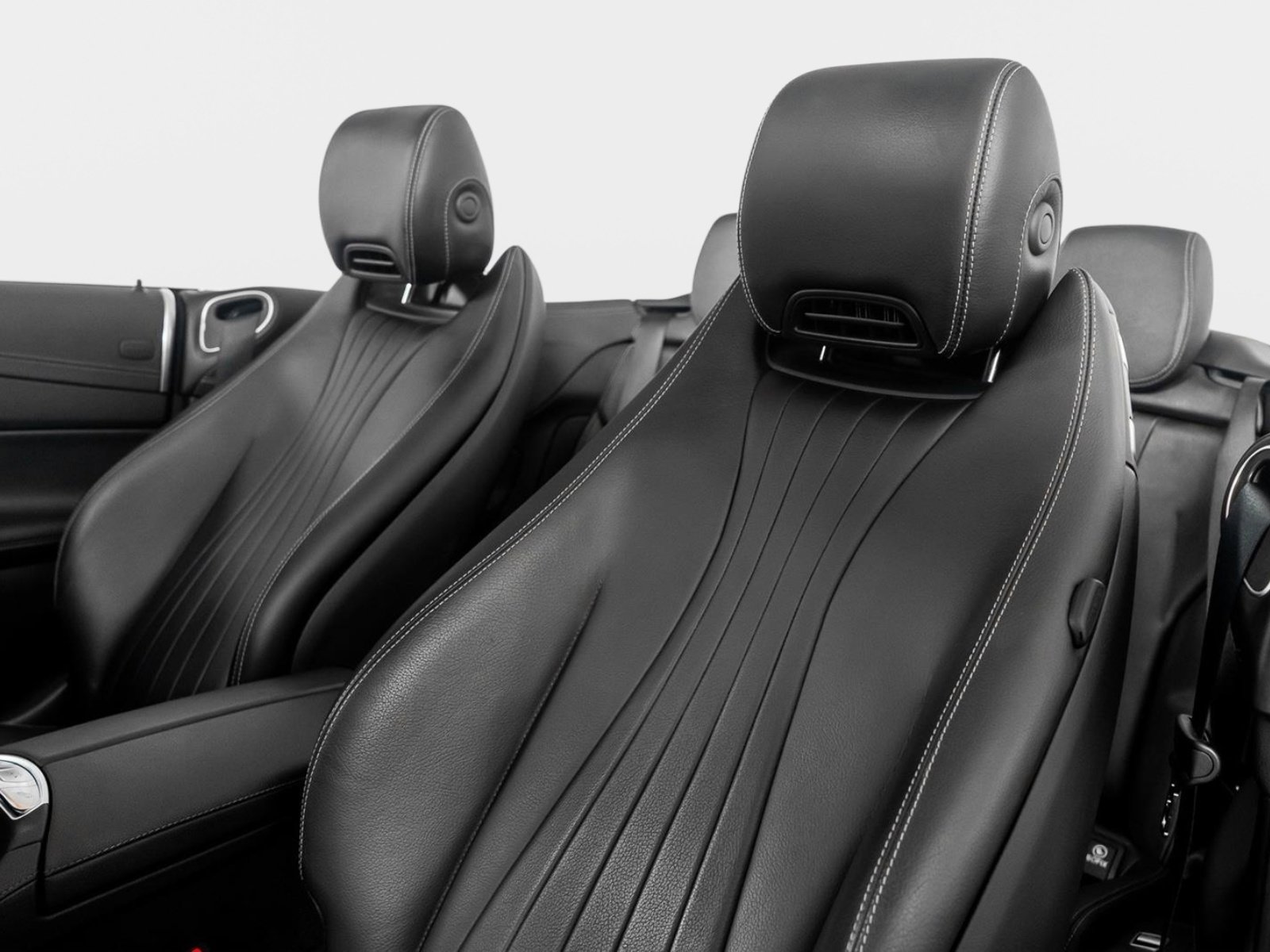 Used 2023 Mercedes-Benz E 450 Cabriolet w/ AMG Line image 3