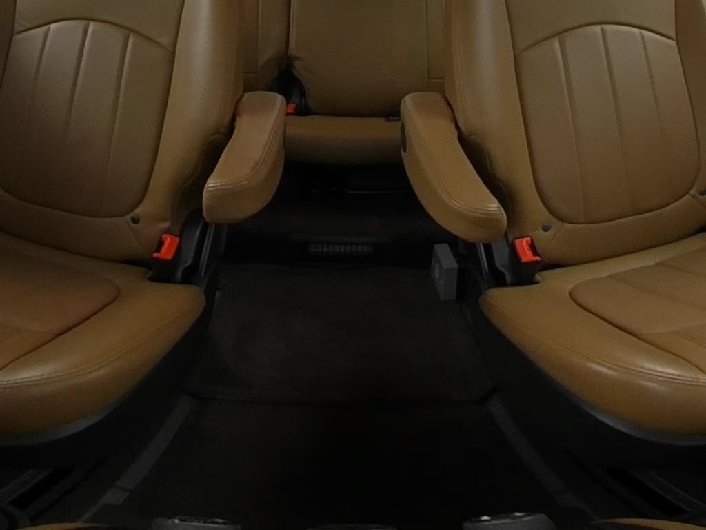 Used 2015 Buick Enclave Leather FWD image 13