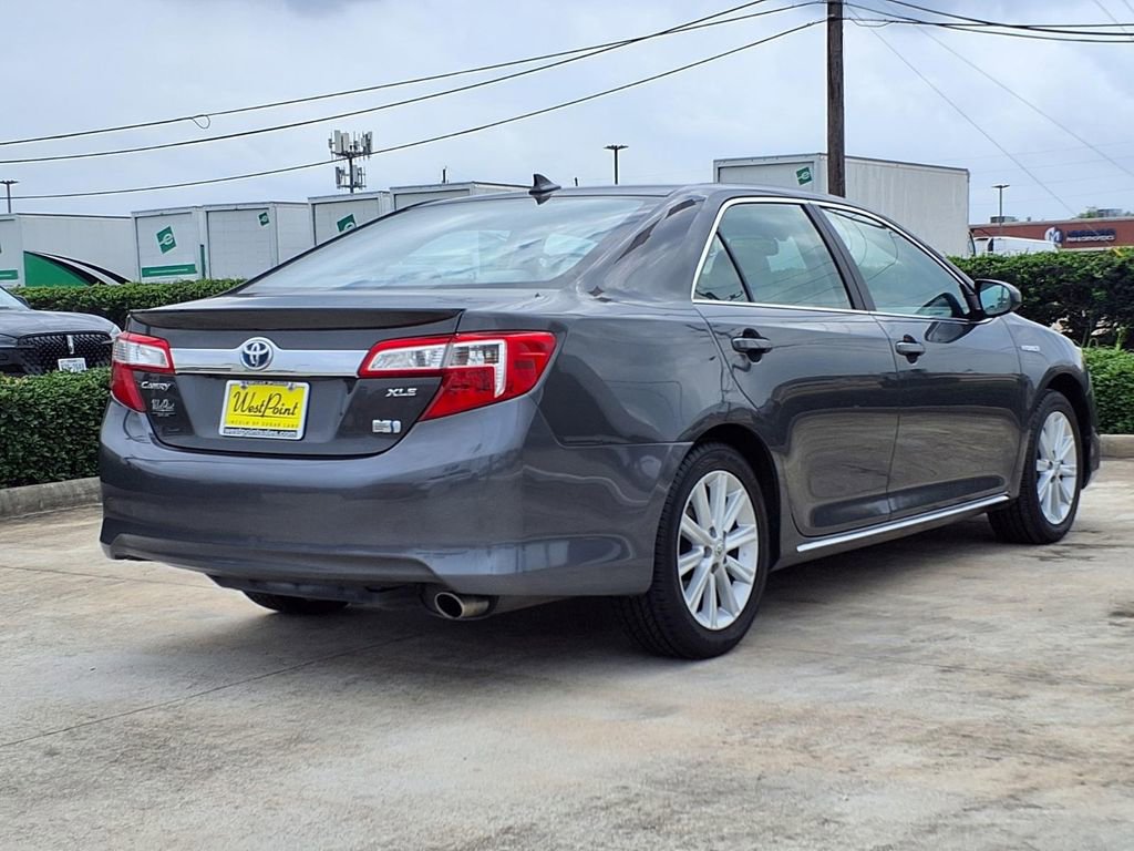 Used 2012 Toyota Camry XLE w/ Leather Pkg FWD image 2
