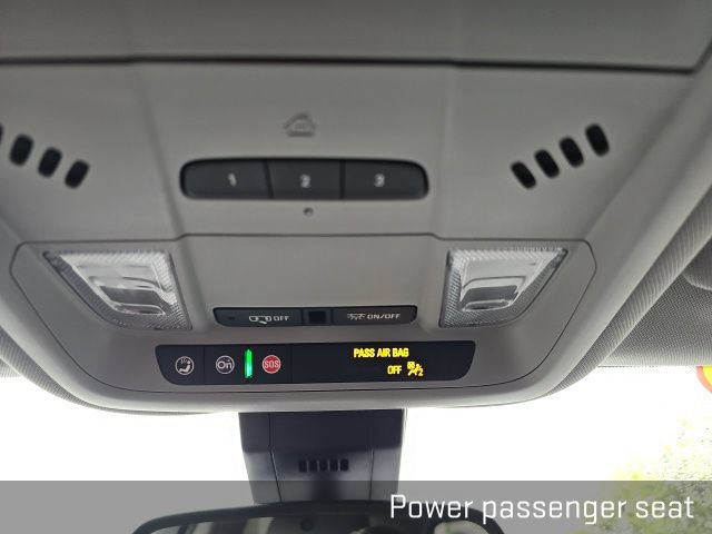 Used 2024 GMC Terrain SLT FWD image 49