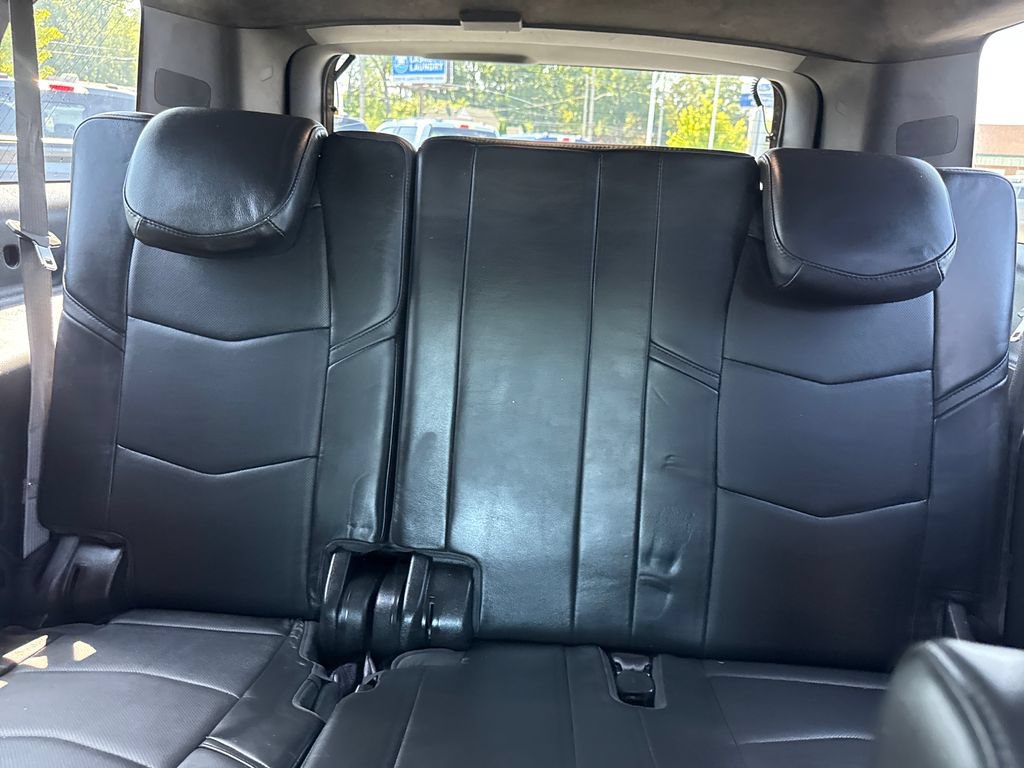 Used 2016 Cadillac Escalade ESV Platinum AWD/4WD image 23