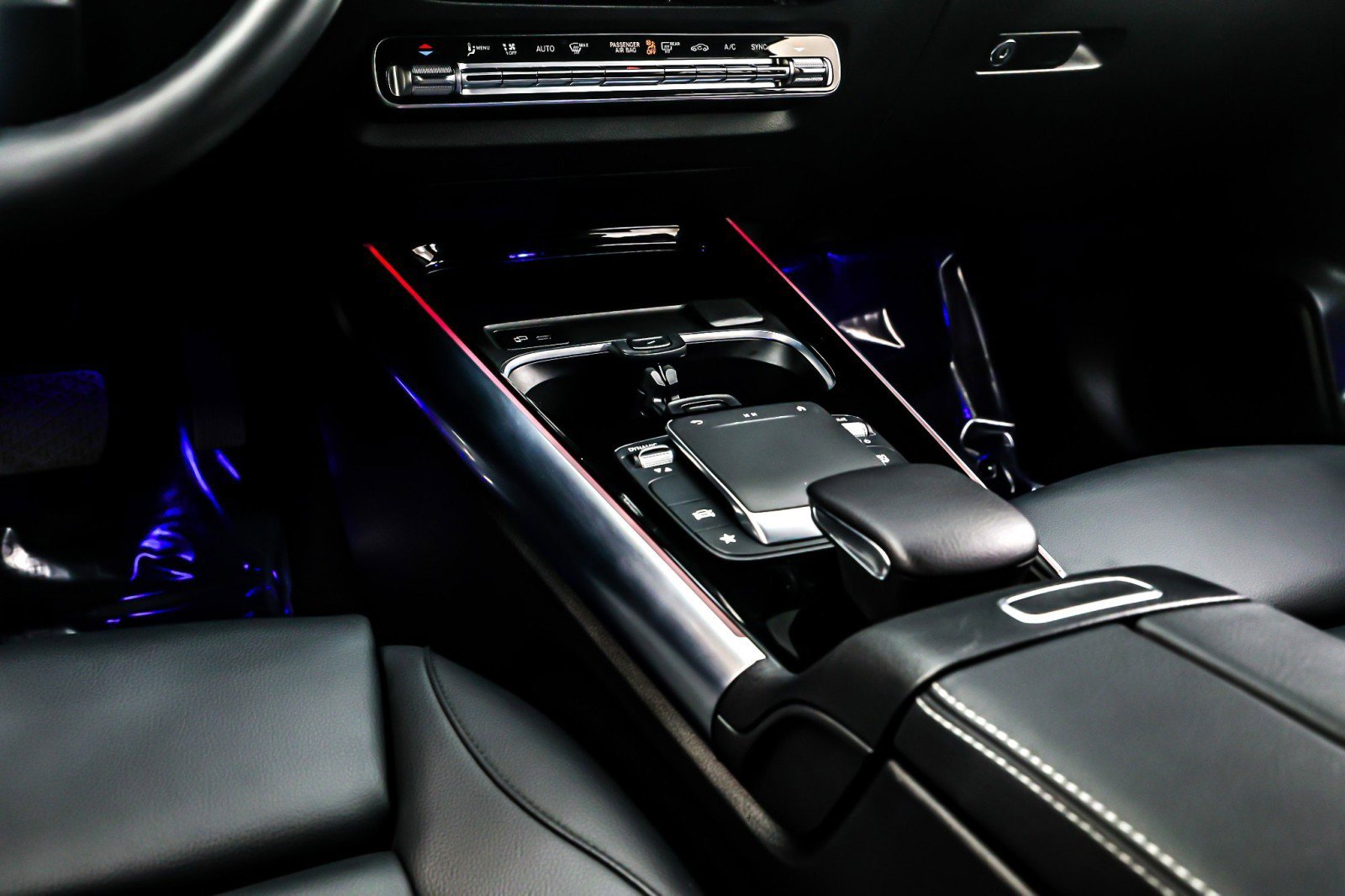 Certified 2023 Mercedes-Benz GLA 250 4MATIC w/ Premium Package image 6