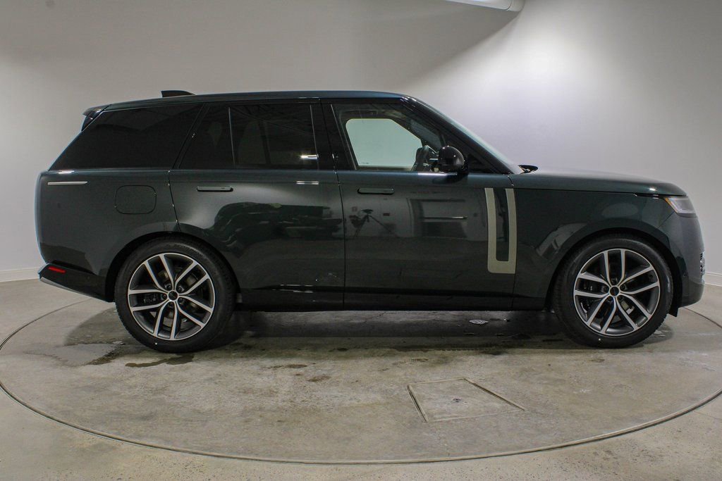 New 2026 Land Rover Range Rover SE image 6