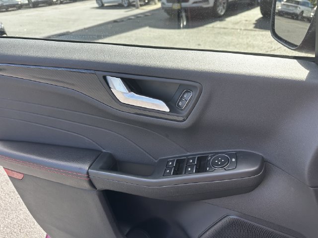 Certified 2023 Ford Escape ST-Line w/ Tech Pack #1 AWD/4WD image 32