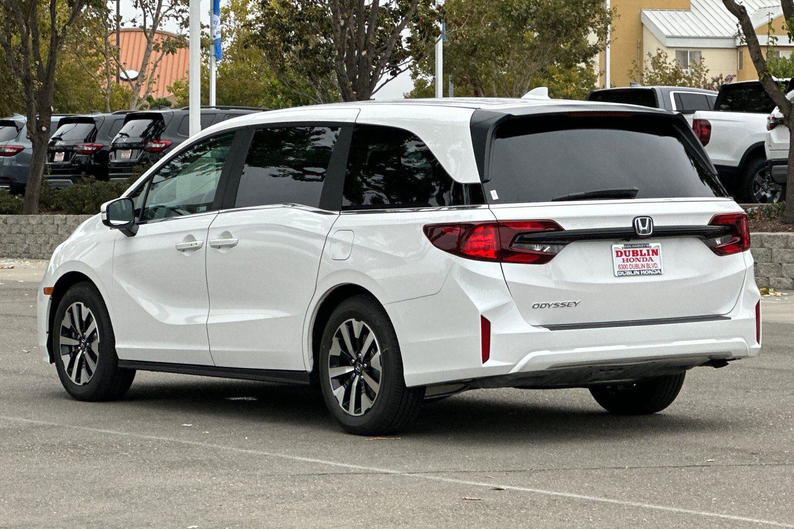New 2026 Honda Odyssey EX-L image 6