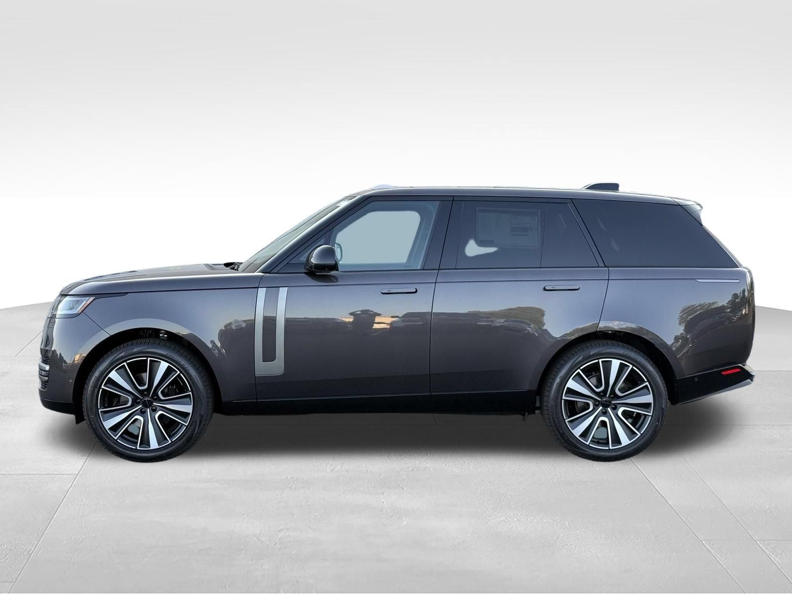 New 2026 Land Rover Range Rover SE AWD/4WD image 2
