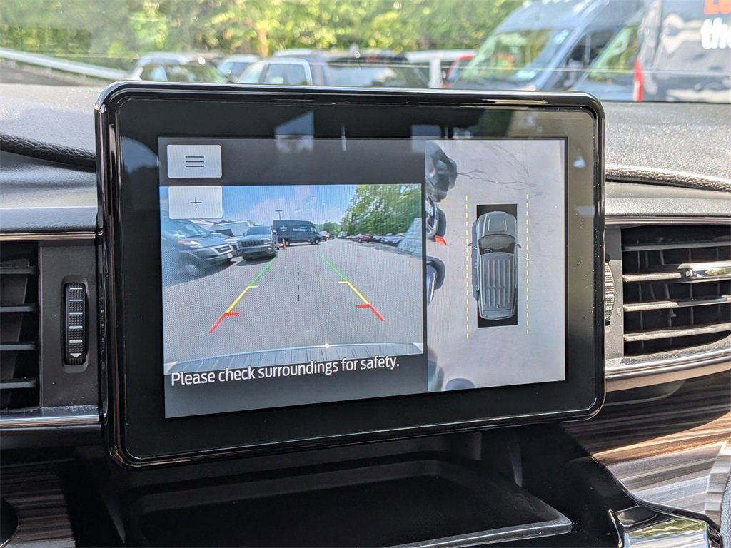 Used 2022 Ford Explorer Limited w/ Equipment Group 301A image 21