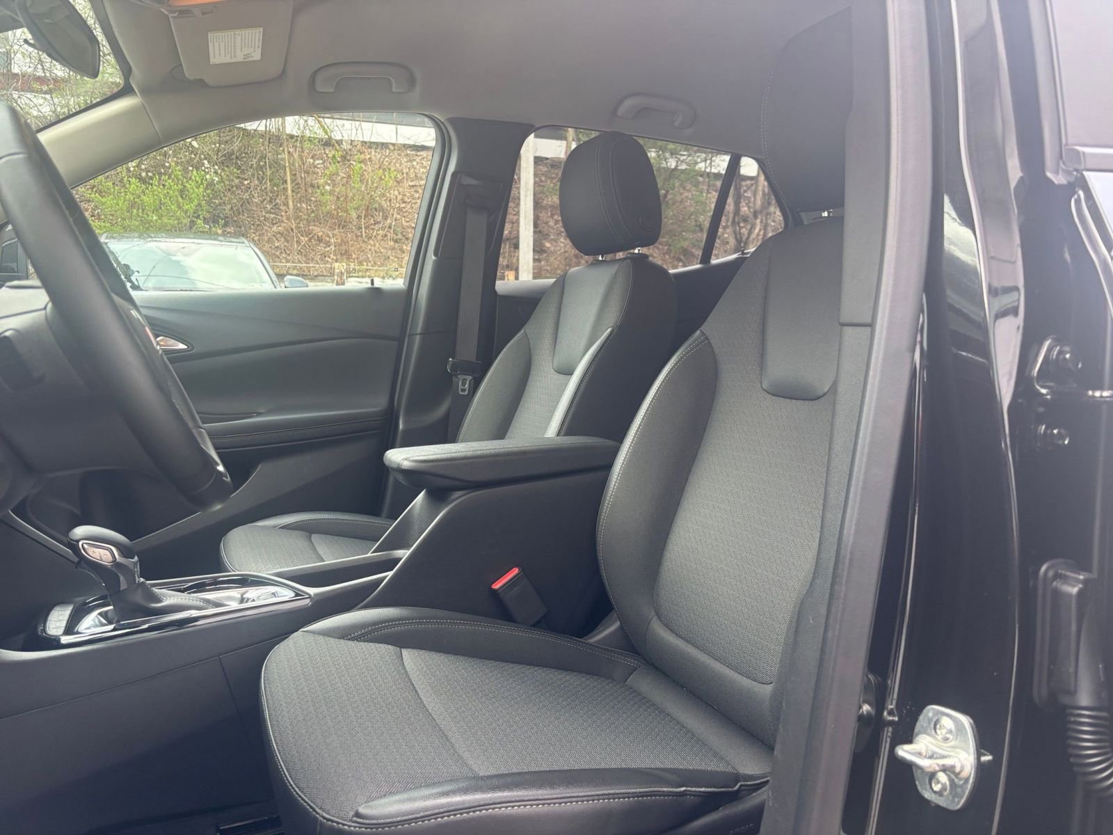 Used 2025 Buick Encore GX Preferred image 36