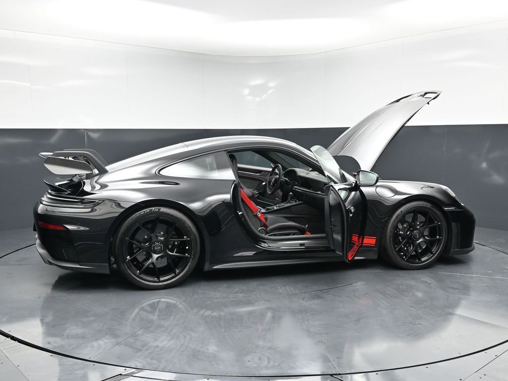 Certified 2025 Porsche 911 GT3 RWD image 31