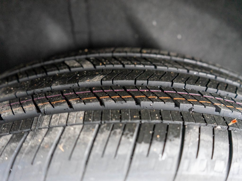 Used 2023 GMC Acadia Denali w/ Black Diamond Edition image 40