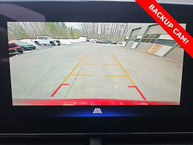 Used 2025 Chevrolet Trax LT w/ LT Convenience Package image 14