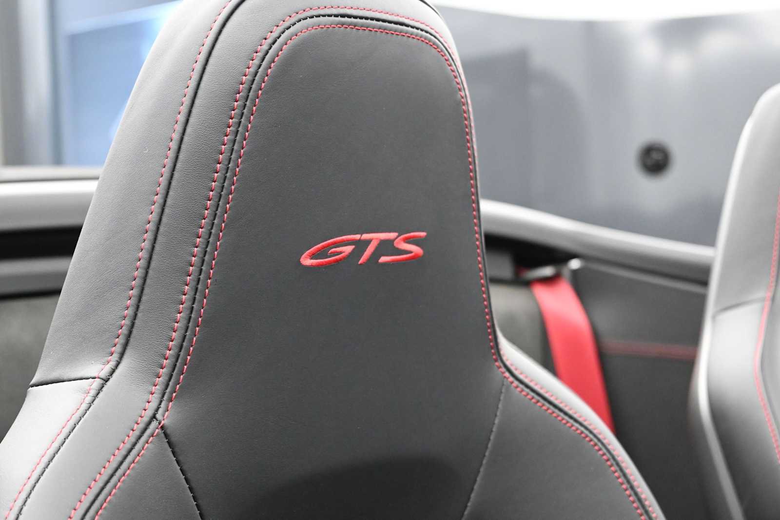 Certified 2024 Porsche 911 Carrera GTS RWD image 23