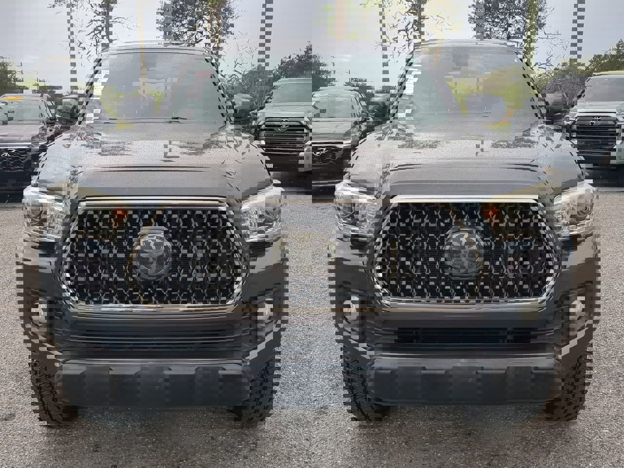 Used 2018 Toyota Tacoma TRD Off-Road image 3