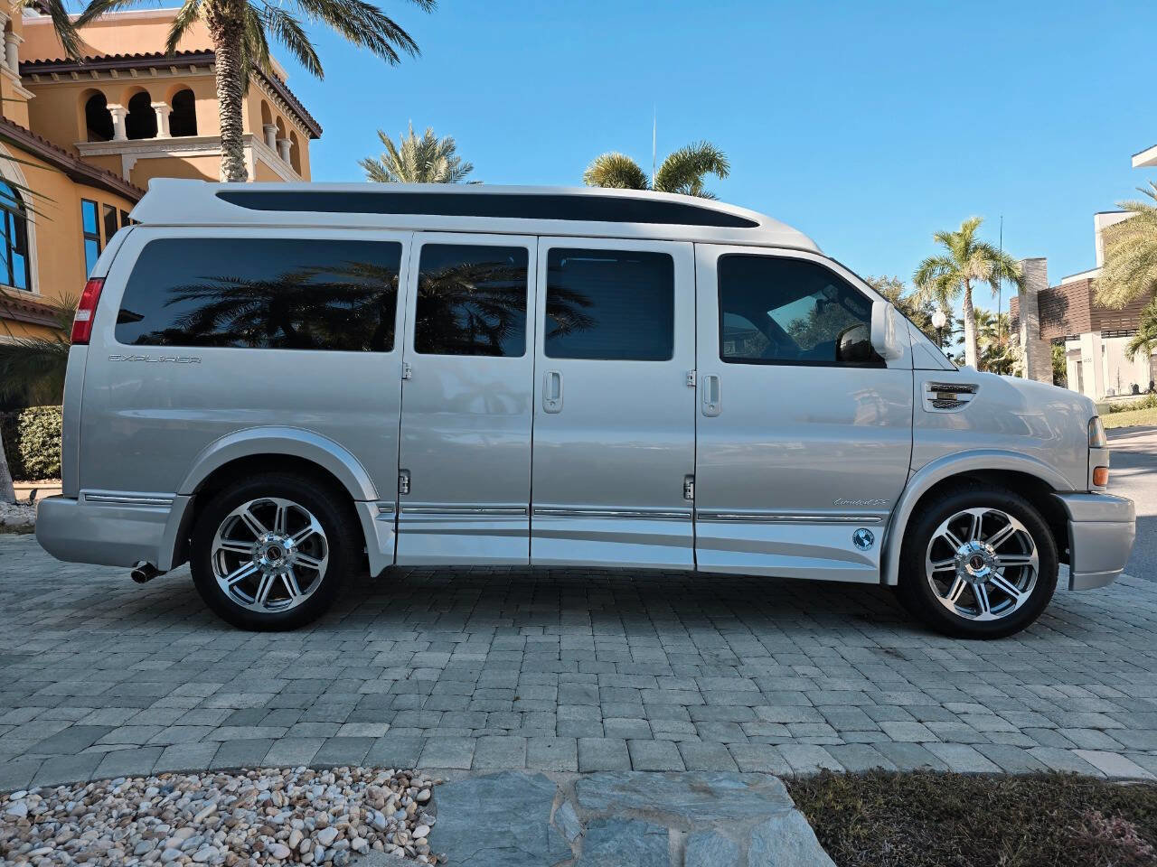 Used 2016 GMC Savana 2500 image 44