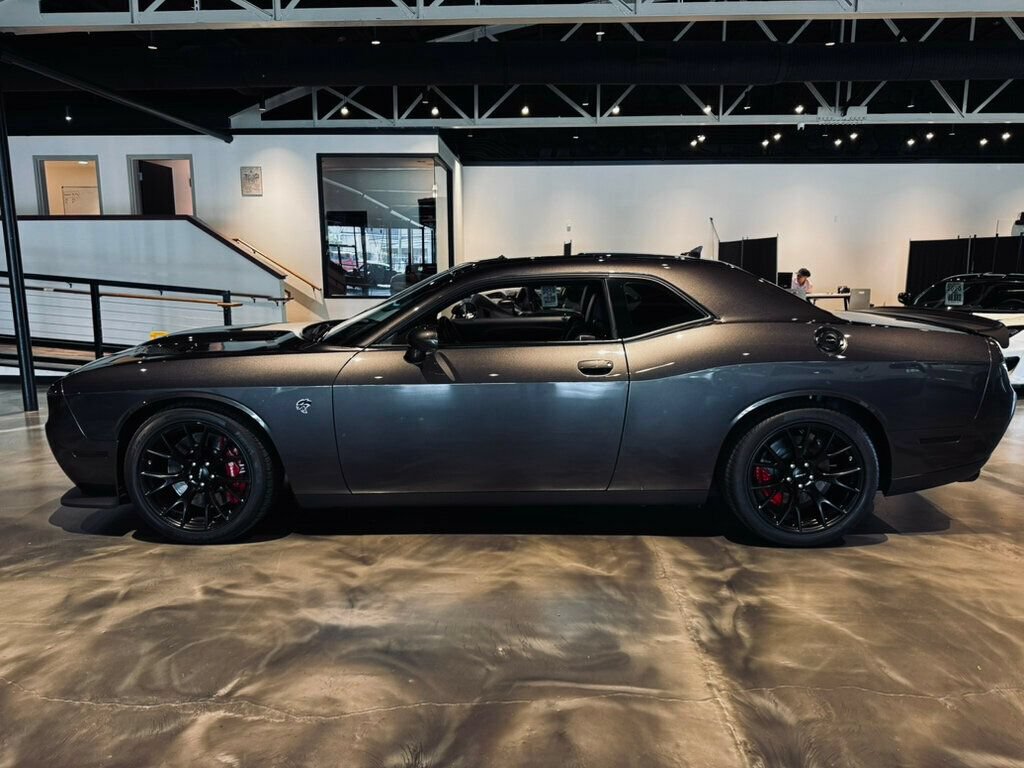 Used 2016 Dodge Challenger SRT Hellcat RWD video 2