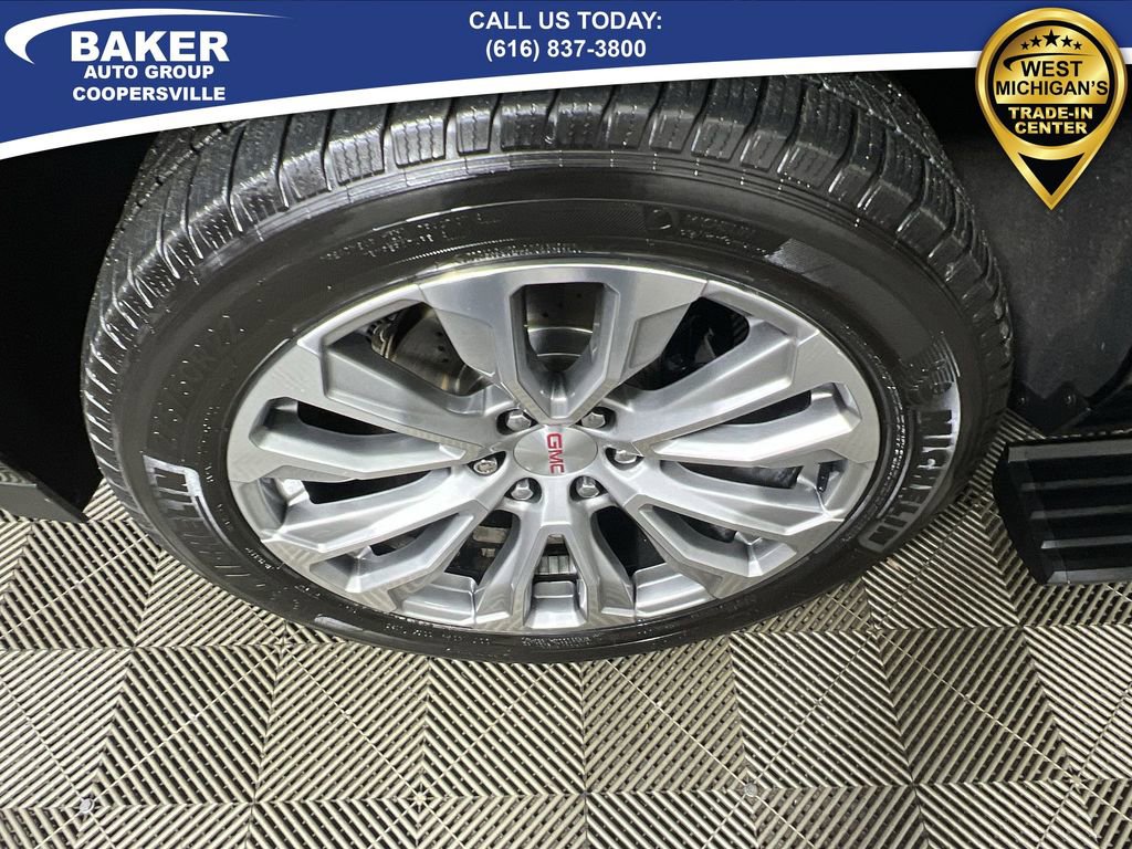 Used 2021 GMC Yukon Denali w/ Denali Premium Package image 34