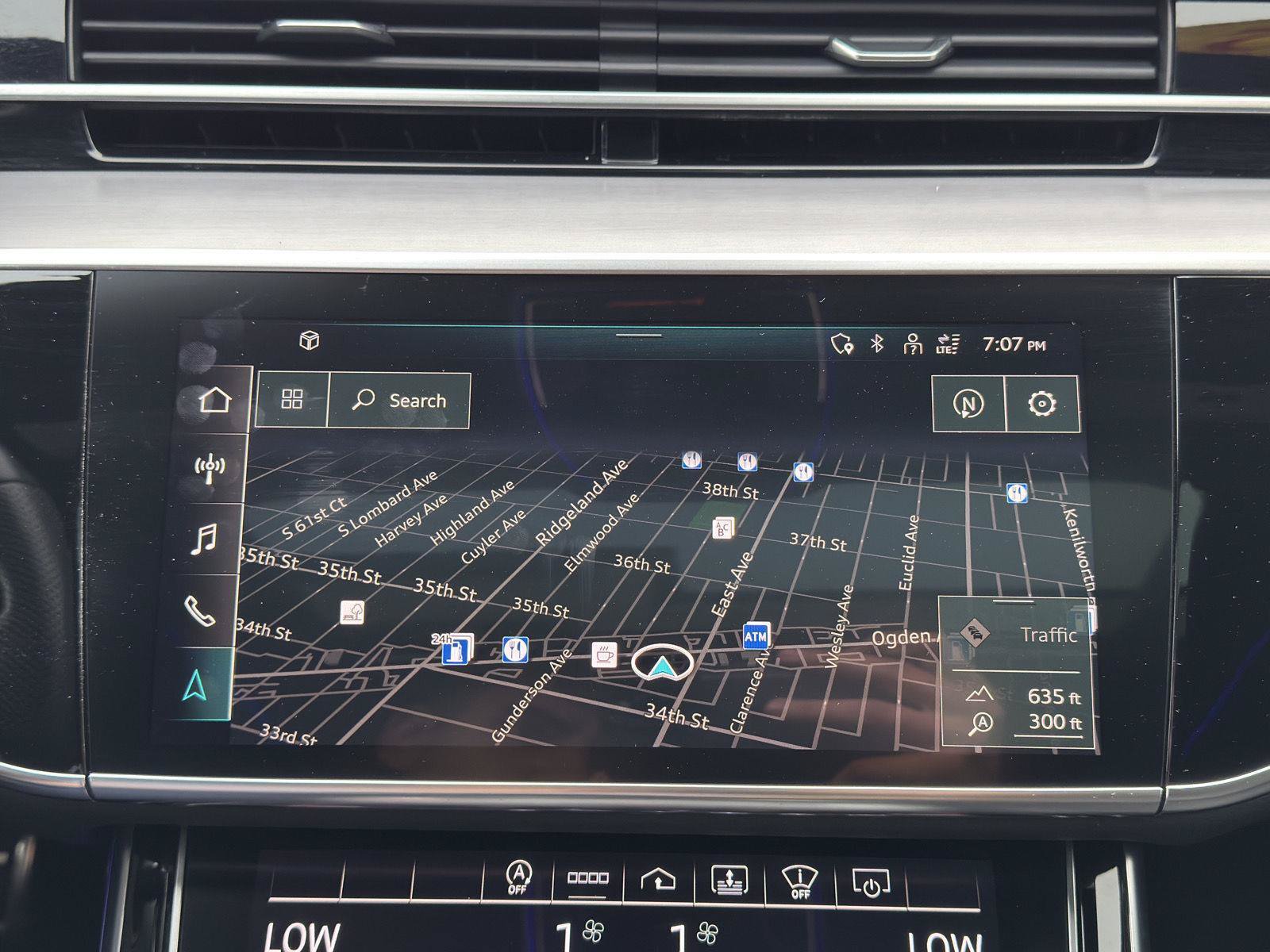 Used 2022 Audi S8 AWD/4WD image 28