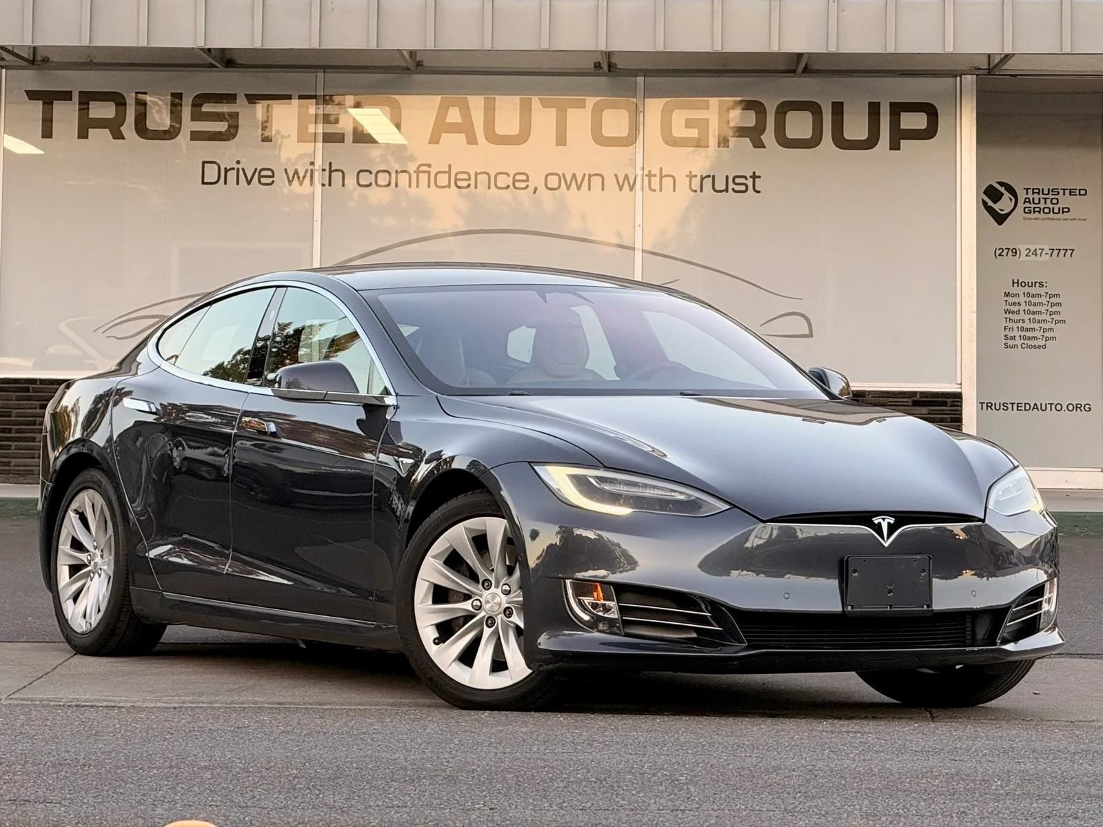 Used 2016 Tesla Model S 90D AWD/4WD image 2