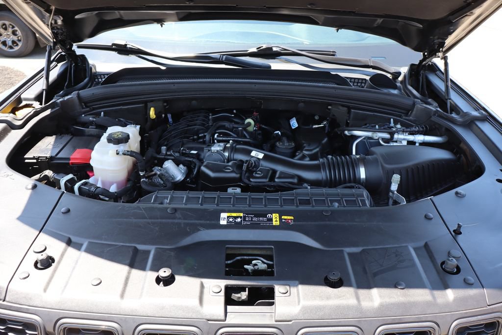 Used 2024 Jeep Grand Cherokee Altitude AWD/4WD image 45