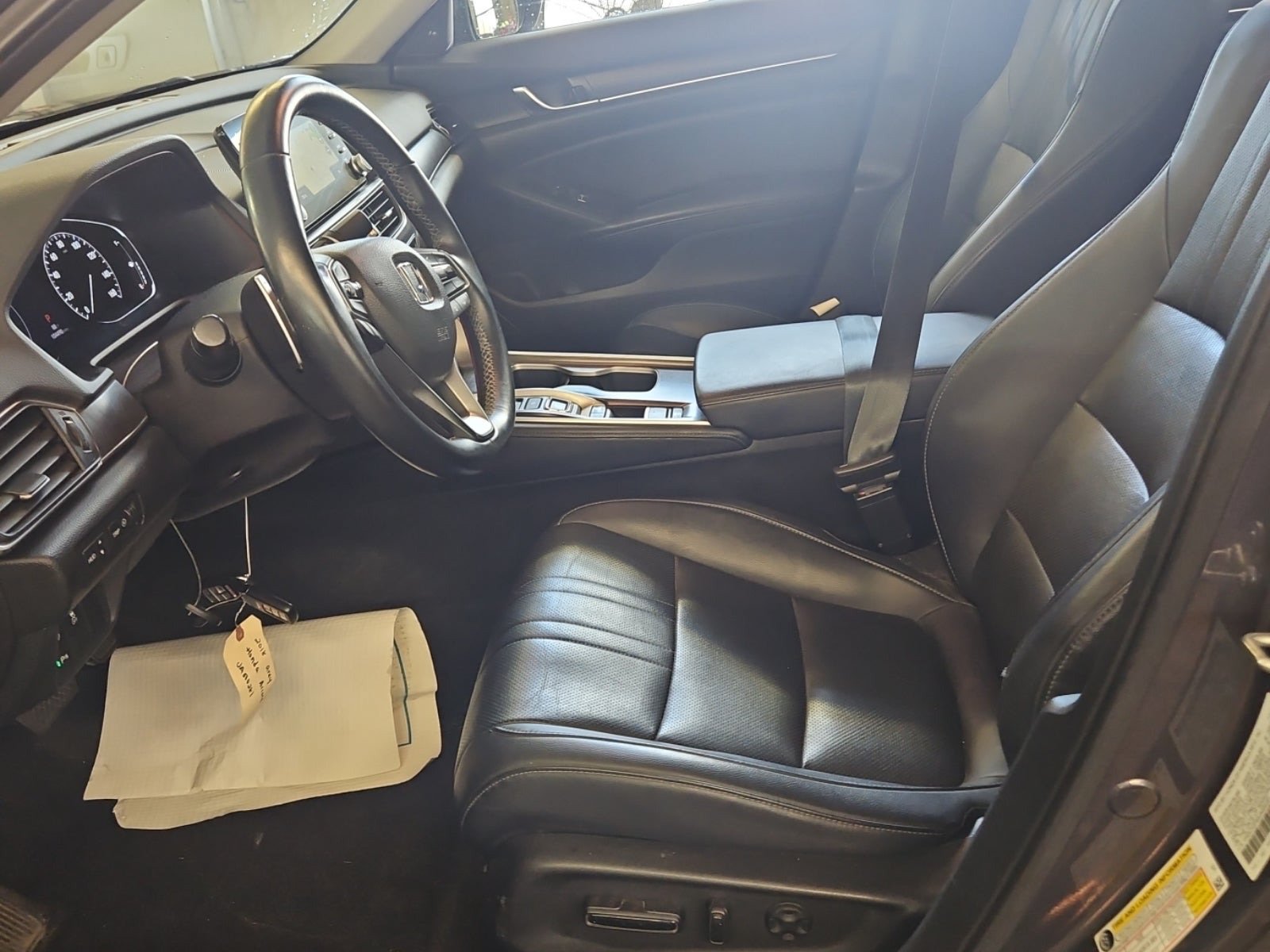 Used 2018 Honda Accord Touring image 6