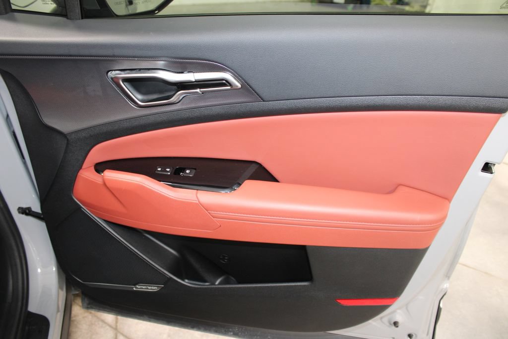 Used 2025 Kia Sportage SX FWD image 24