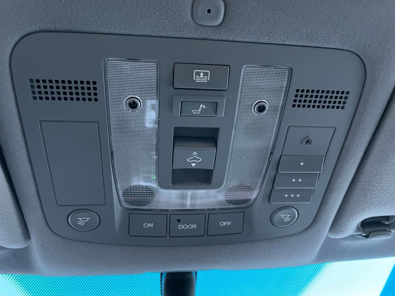 Used 2007 Acura RL image 10