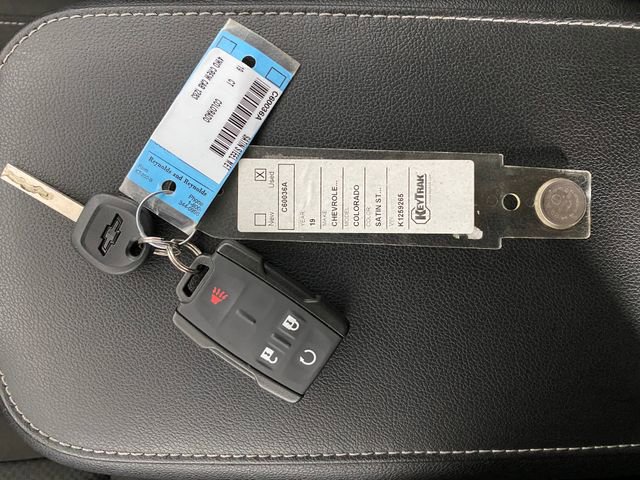 Used 2019 Chevrolet Colorado LT w/ Colorado RST Special Edition image 31