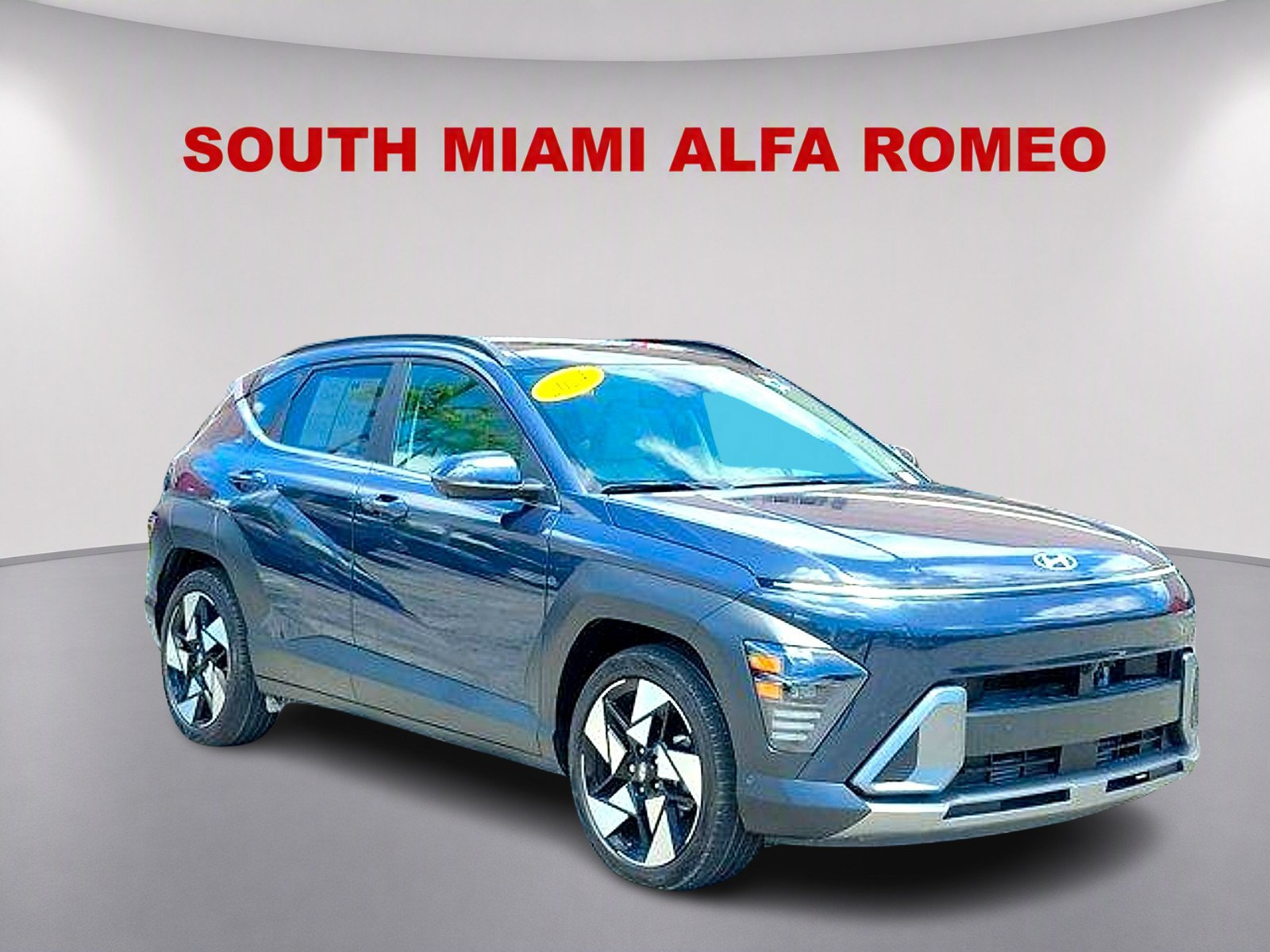 Used 2024 Hyundai Kona Limited FWD image 1