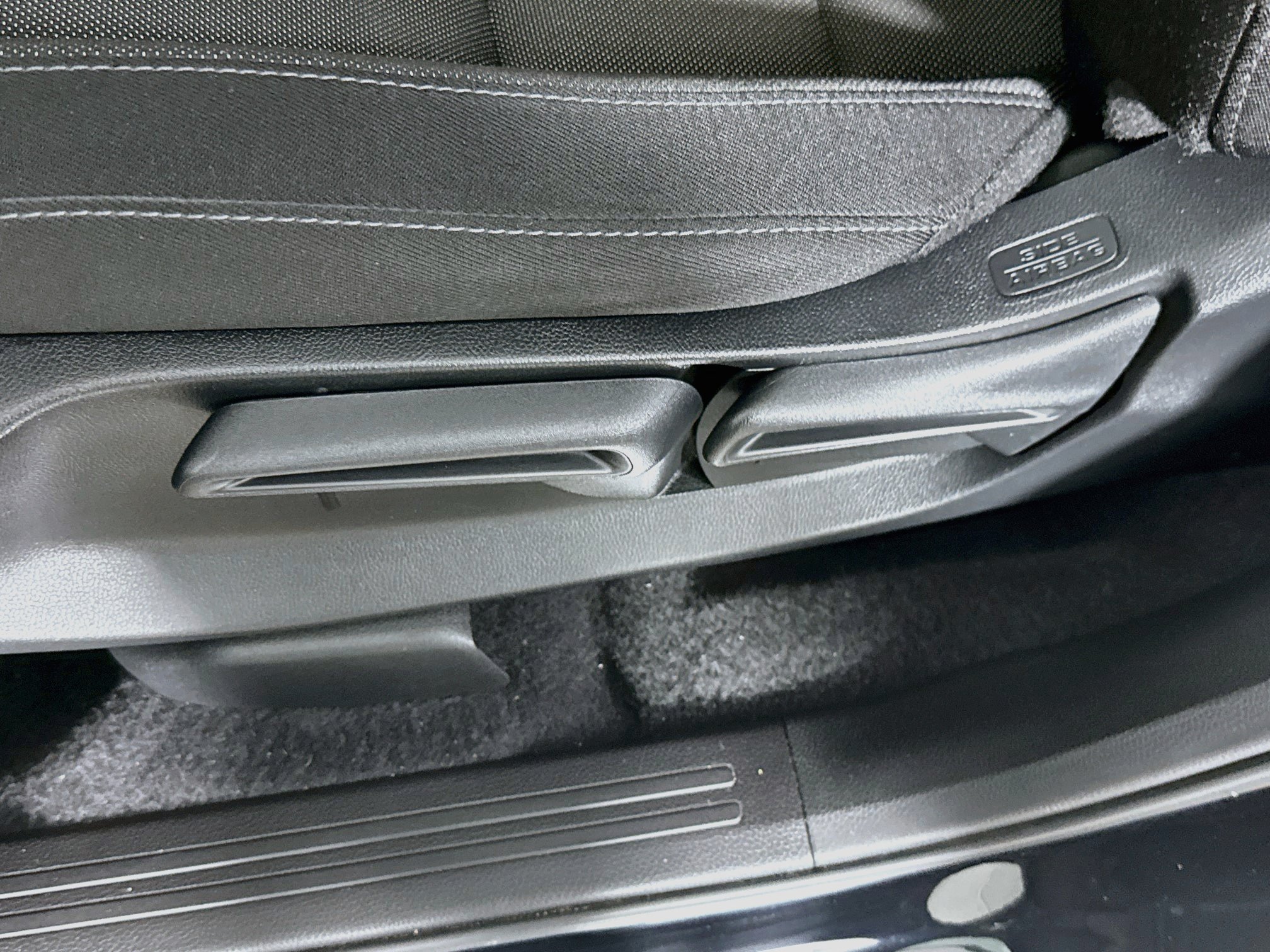 Used 2025 Honda CR-V LX image 22