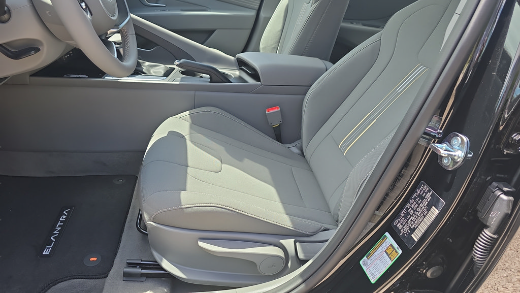 New 2026 Hyundai Elantra Sport FWD image 13