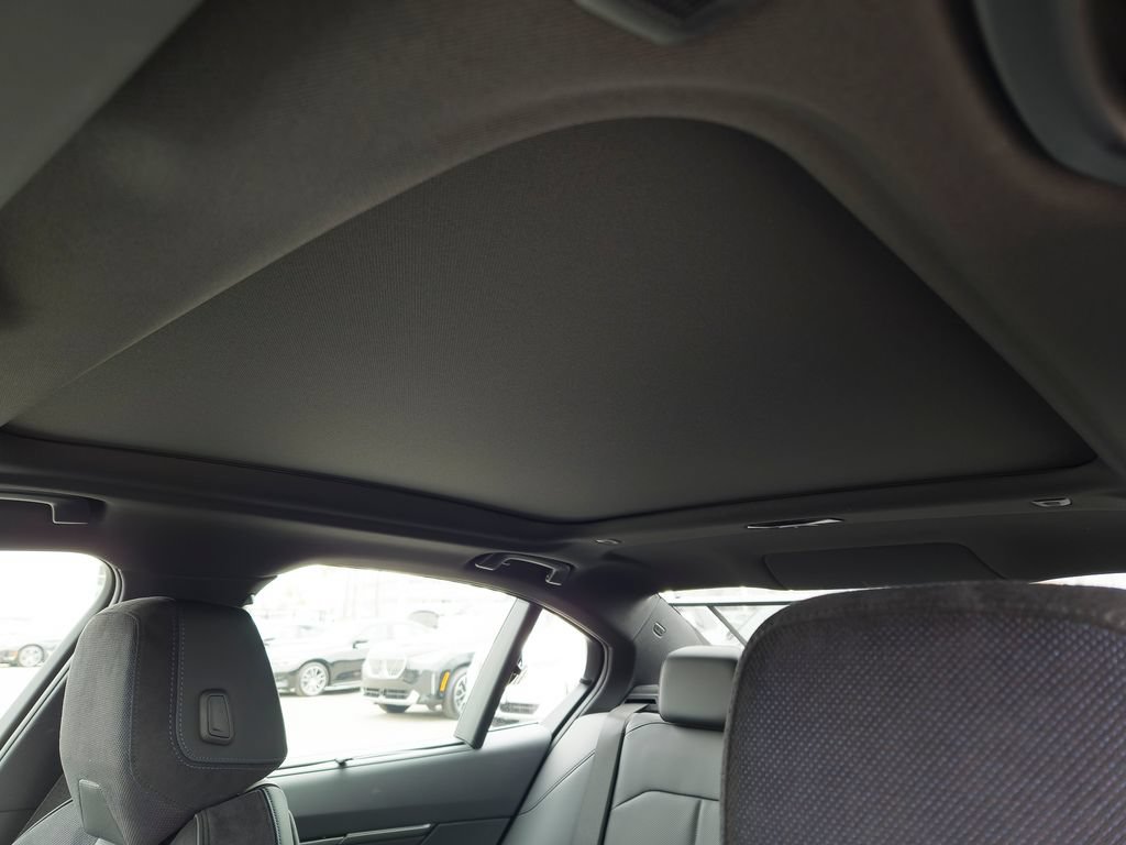 New 2027 BMW 550e xDrive w/ Executive Package AWD/4WD image 14