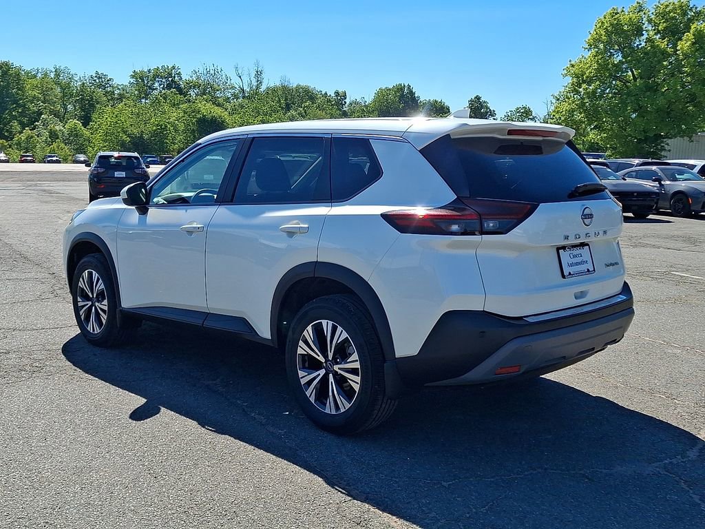 Used 2023 Nissan Rogue SV AWD/4WD image 7