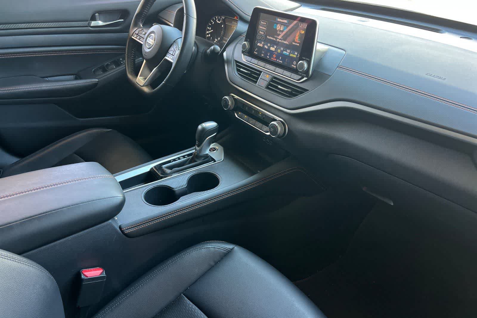 Used 2022 Nissan Altima 2.5 SR FWD image 17