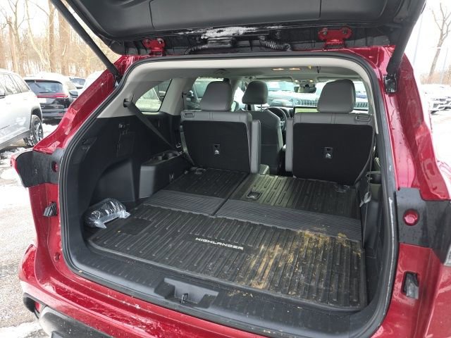 Used 2026 Toyota Highlander XLE image 31