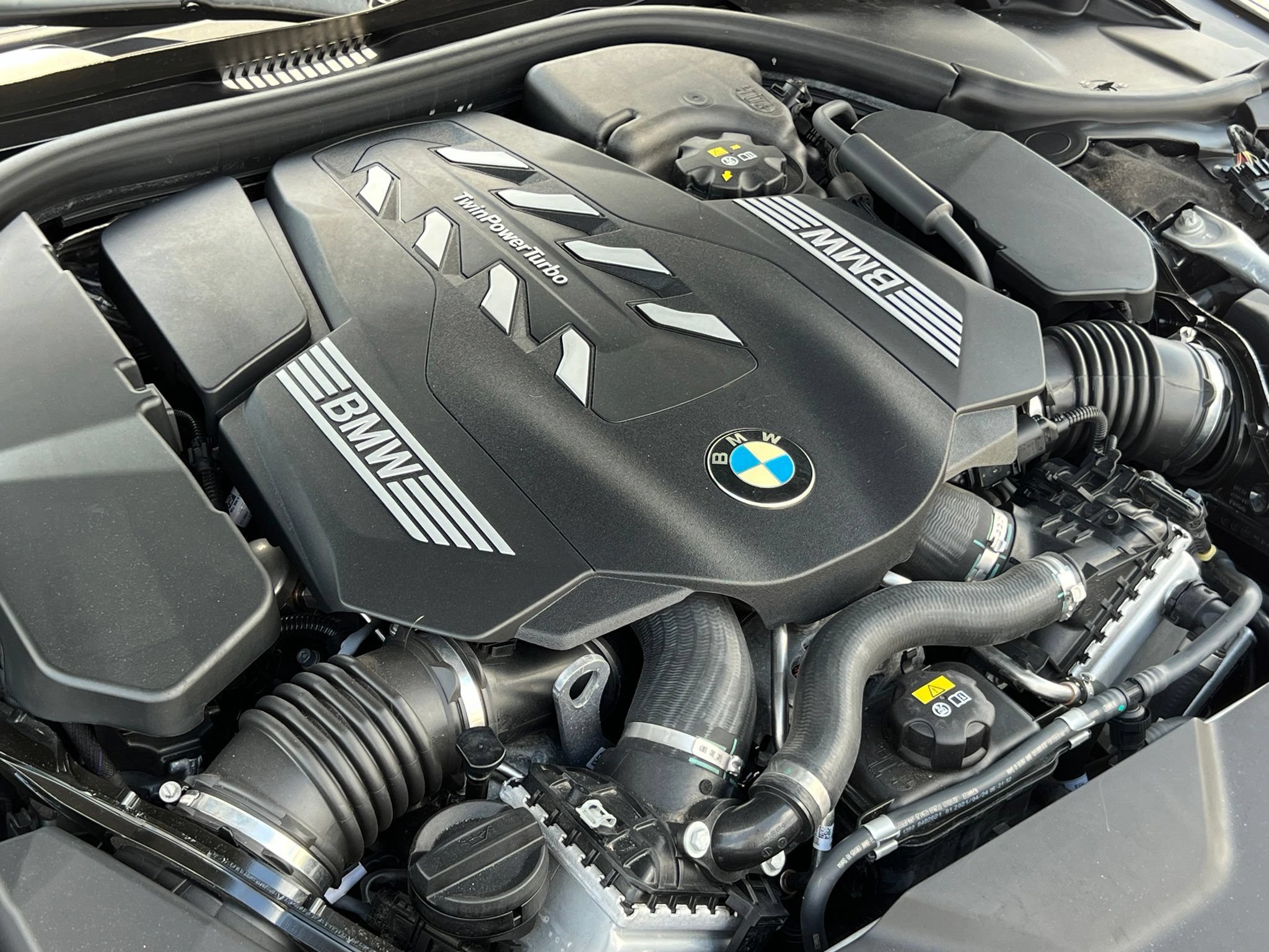 Used 2022 BMW 750i xDrive w/ Executive Package AWD/4WD image 46