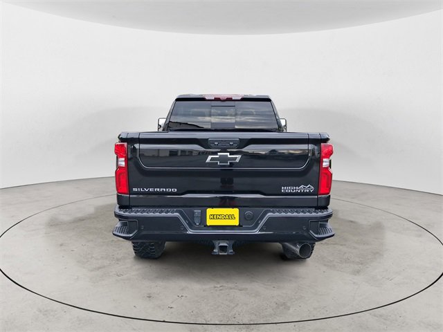Used 2022 Chevrolet Silverado 2500 High Country w/ Z71 Off-Road Package image 4