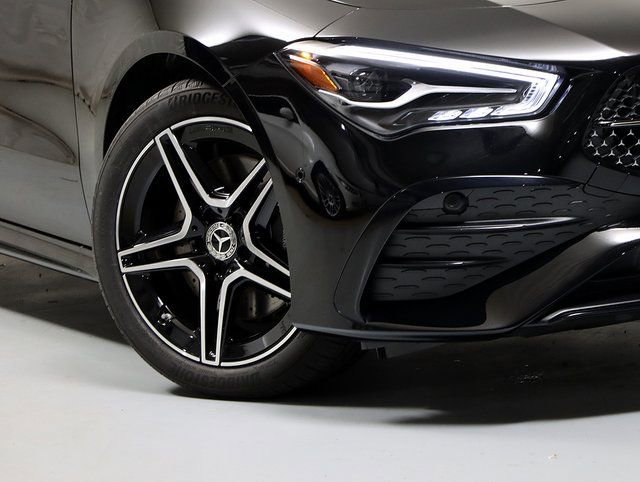 New 2025 Mercedes-Benz CLA 250 4MATIC image 5