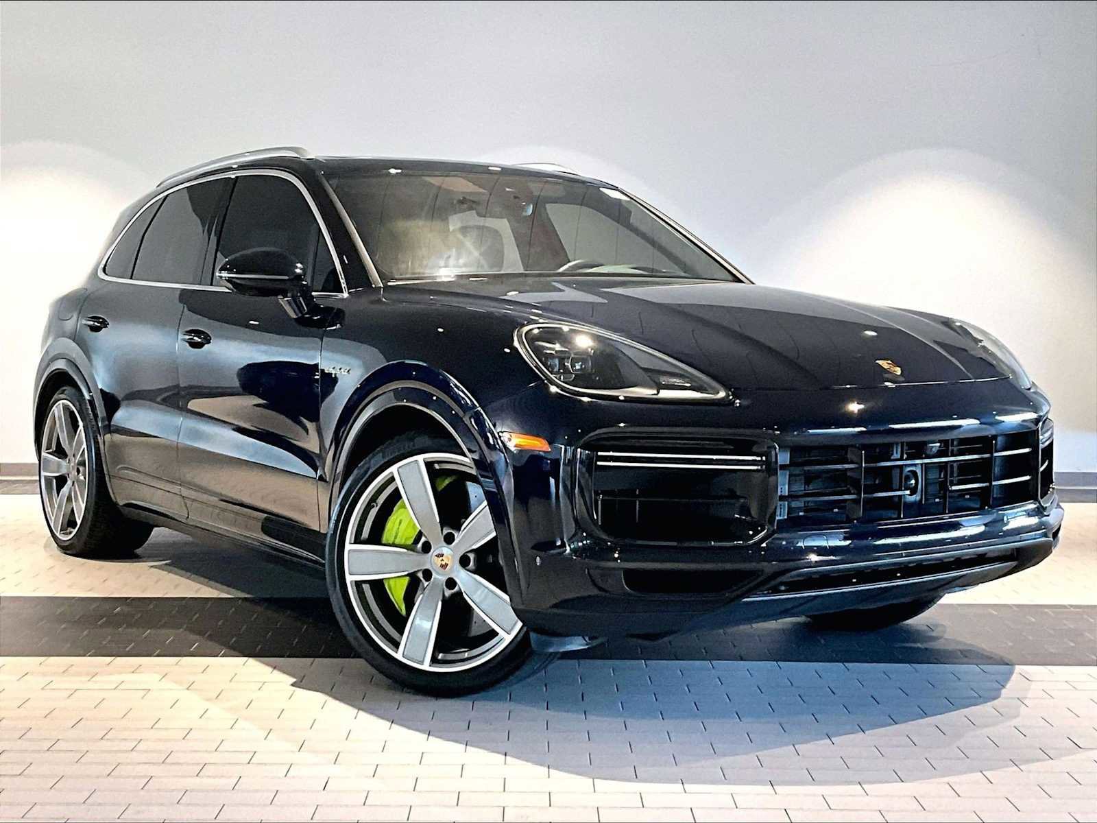 Used 2023 Porsche Cayenne Turbo S image 12