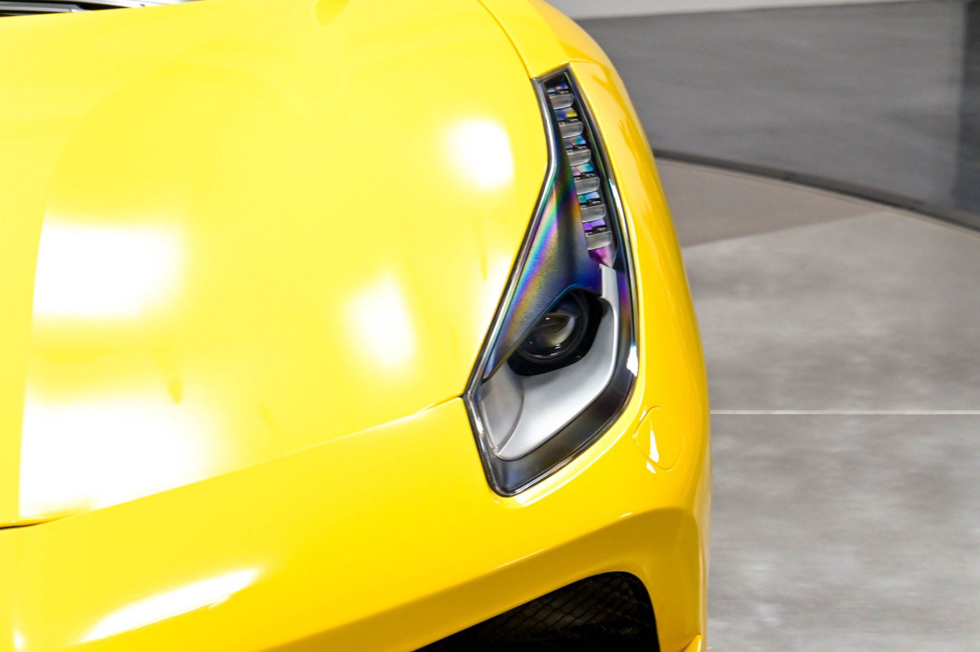Used 2017 Ferrari 488 Spider RWD image 58