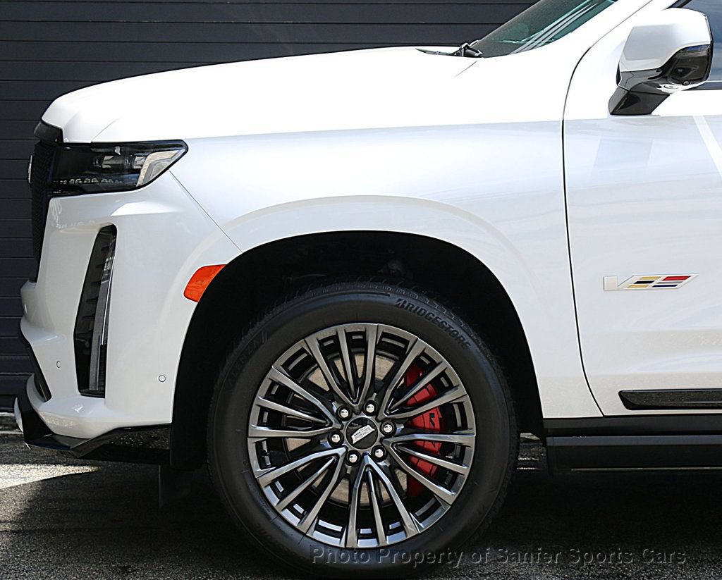 Used 2023 Cadillac Escalade V AWD/4WD image 16