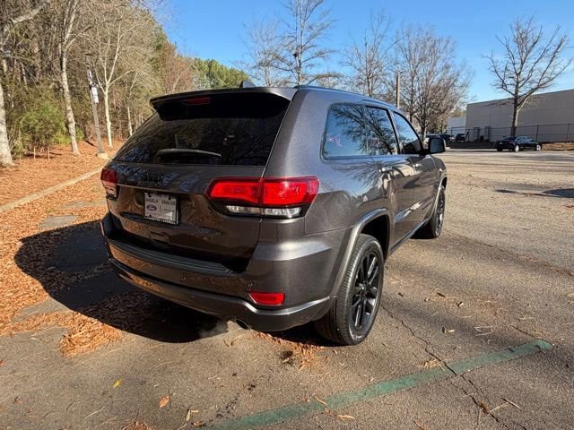 Used 2020 Jeep Grand Cherokee Altitude image 19
