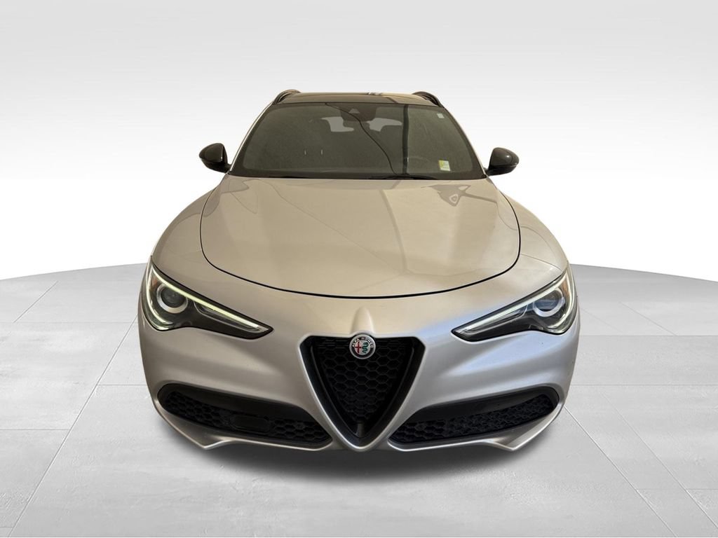 Used 2021 Alfa Romeo Stelvio Ti Sport AWD/4WD image 5