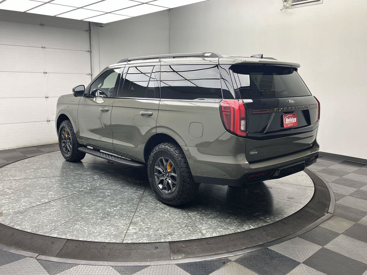 Used 2025 Ford Expedition Tremor AWD/4WD image 2
